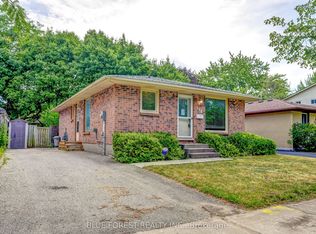 132 Ardsley Cres, London, ON N6G3W7