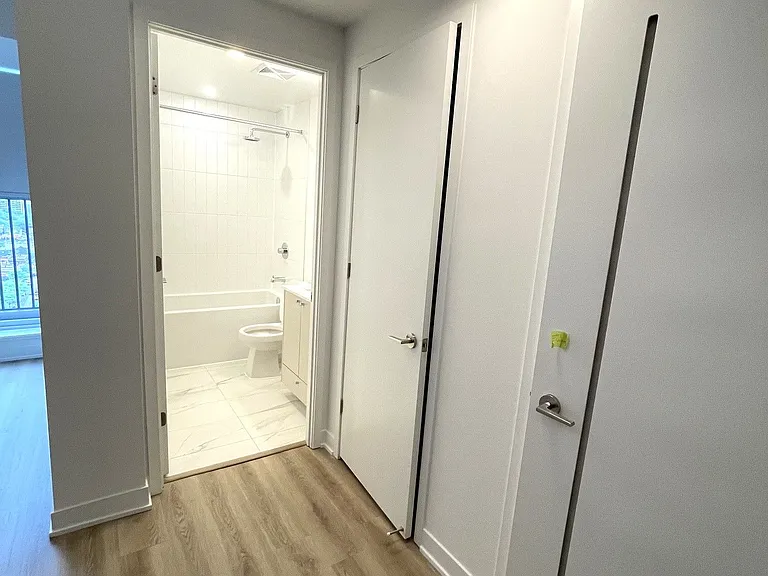 10 Oak St #2109 — Photo 11