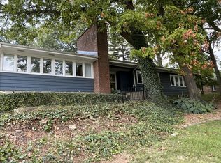 321 Southmoreland Pl, Decatur, IL 62521