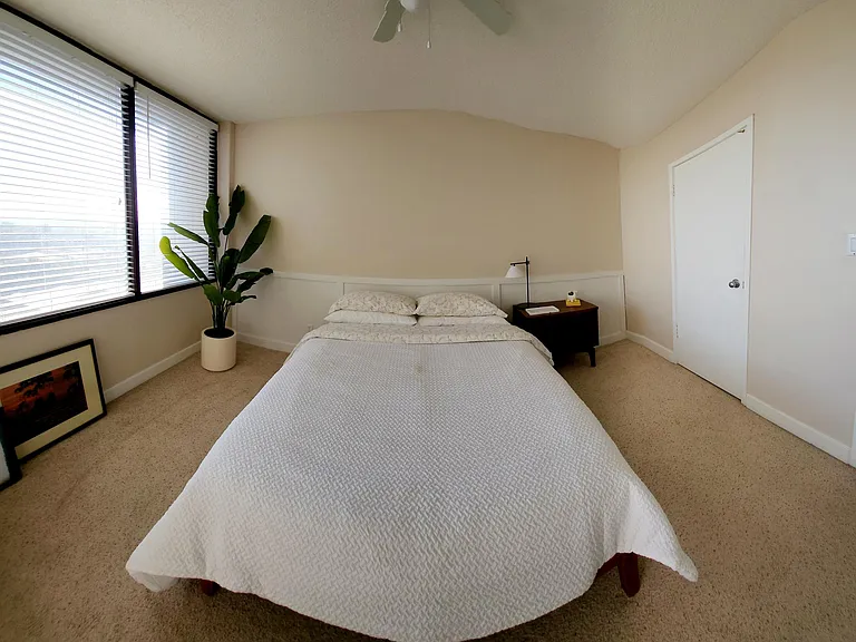 450 W 7th St #1104 — Photo 11