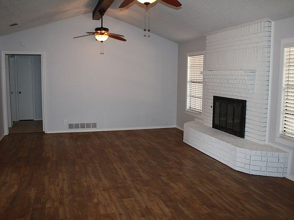 3rd image of 3404 Canemont Dr