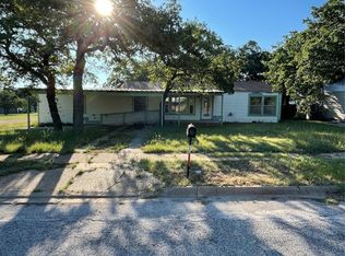 100 S Hillcrest Ave, Eastland, TX 76448
