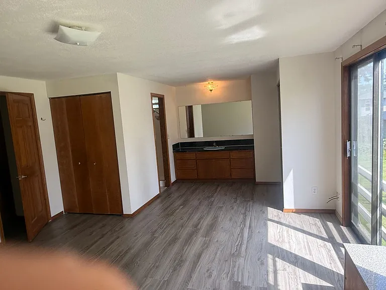 16325 Dike Rd — Photo 8
