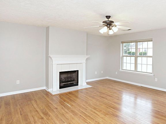 3rd image of 2429 English Station Dr
