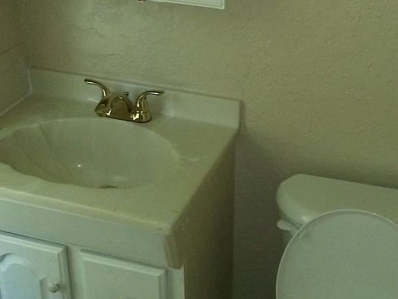 4th image of 312 N Oakley Ave