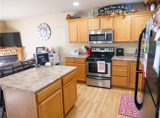 1132 Fieldstone Ln, Pleasant Hill, IA 50327
