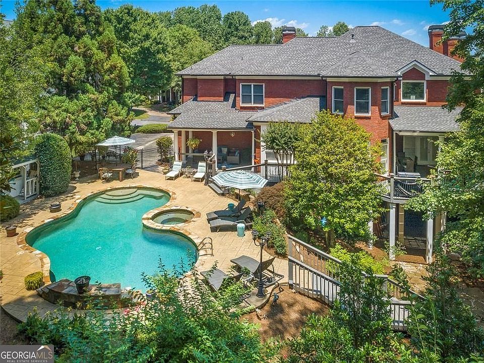 1st image of 225 Farmbrooke Ct