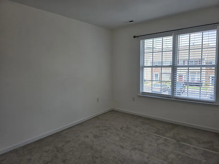 2412 Gaheris Ct — Photo 11