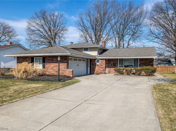 423 E Decker Dr, Seven Hills, OH 44131