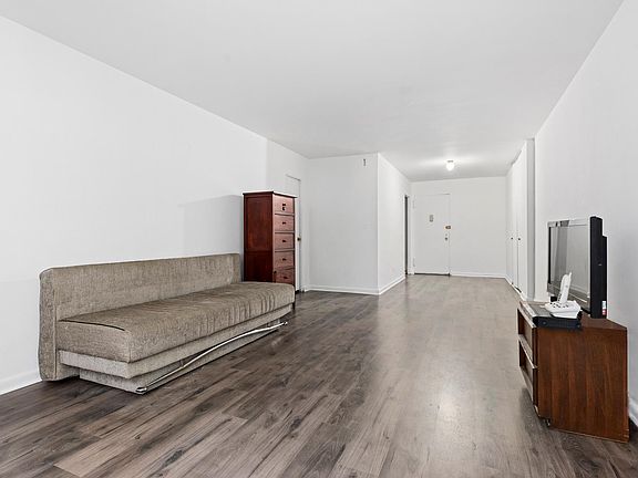 2nd image of 85 Livingston St APT 2M