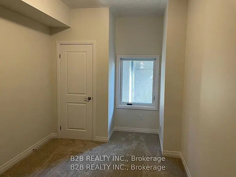 25 Isherwood Ave #117 — Photo 3