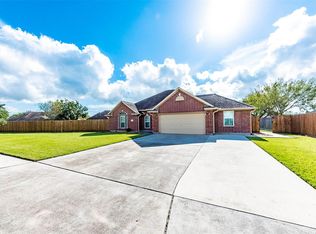 11711 Oregon Trl, Santa Fe, TX 77510