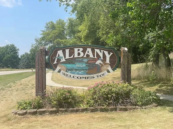 801 E State St, Albany, WI 53502