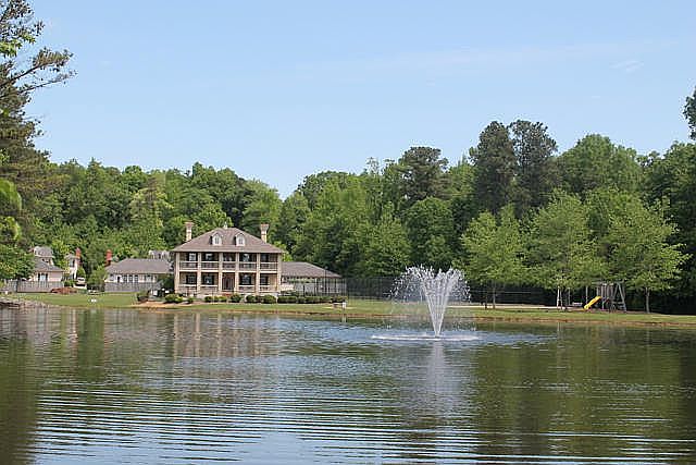 2nd image of 1708 Chestnut Oak Dr Unit 94