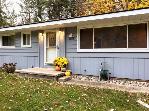 2535 N Daniels Rd, Sanford, MI 48657