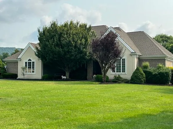 2728 Eagle Dr, Draper, VA 24324