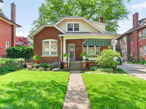 40 Fairleigh Cres, Hamilton, ON L8M 2K9