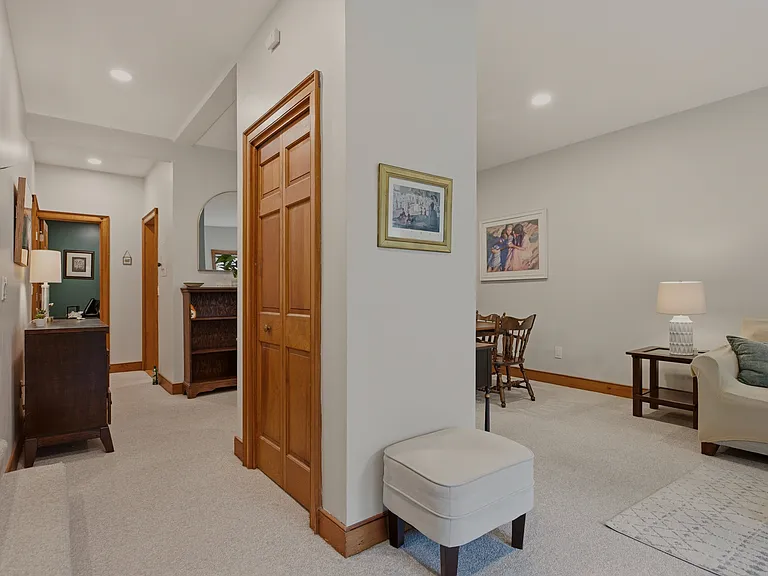 158 Narragansett Ave #U — Photo 13