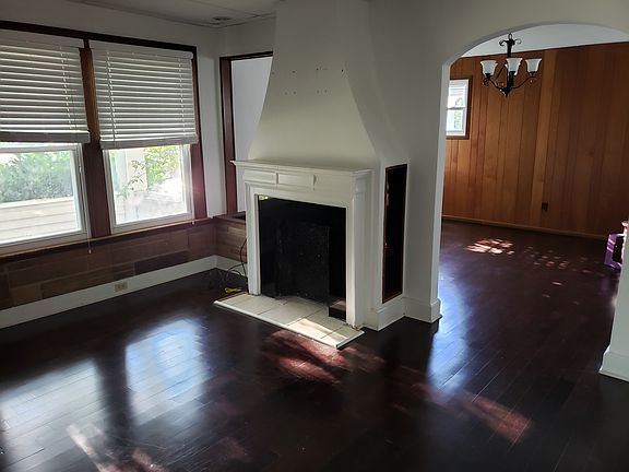 4th image of 1575 Cohassett Ave #1