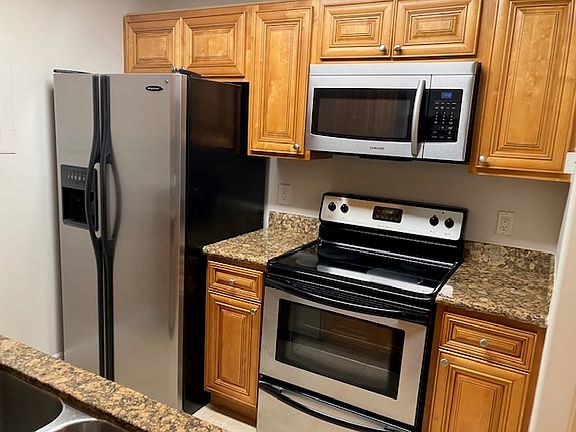 3rd image of 7667 N Wickham Rd APT 622