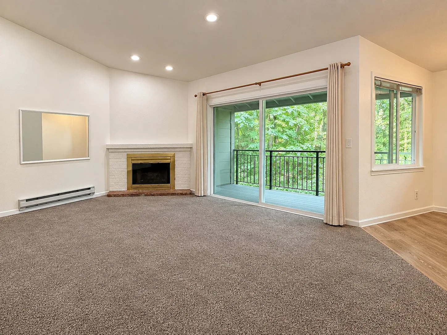 2 bed, 880 sqft, $2,290 — Photo 2
