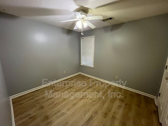 4th image of 6986 Parkbrook Ln
