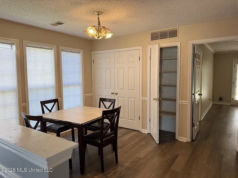 7090 Greenbriar Dr — Photo 11
