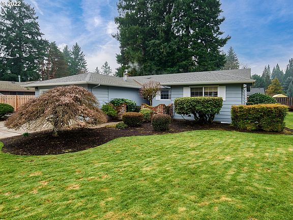 2nd image of 1315 SE 35th Ave