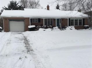 170 Coventry Rd, Williamsville, NY 14221