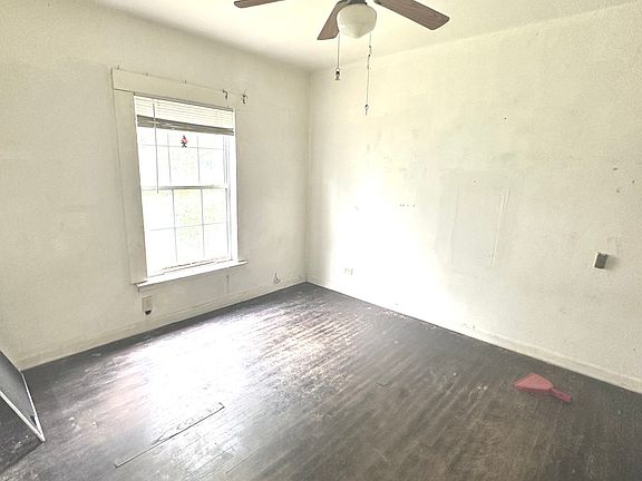 5th image of 2338 BURNET ST