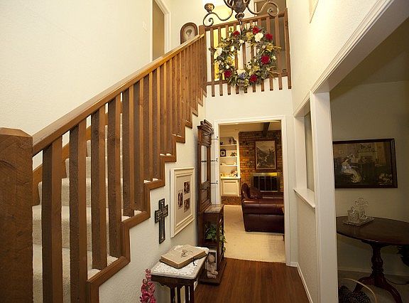 Bright open staircase to 2nd level