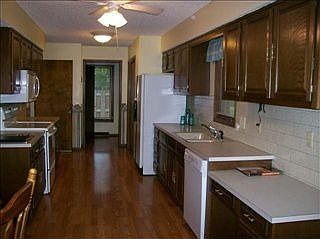 4th image of 2239 N Bromfield Cir