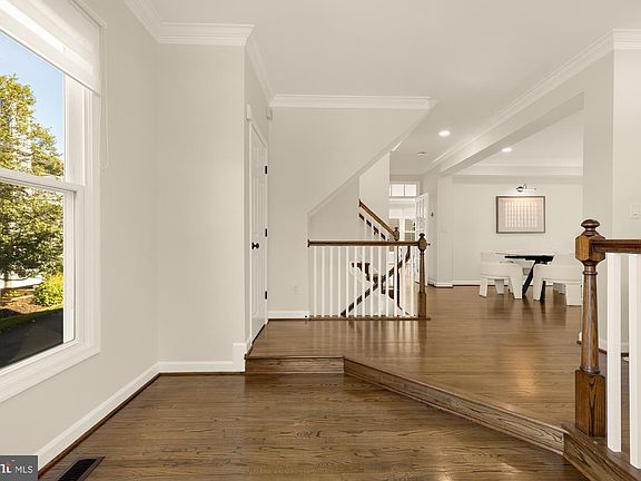 5th image of 1505 Spring Vale Ave