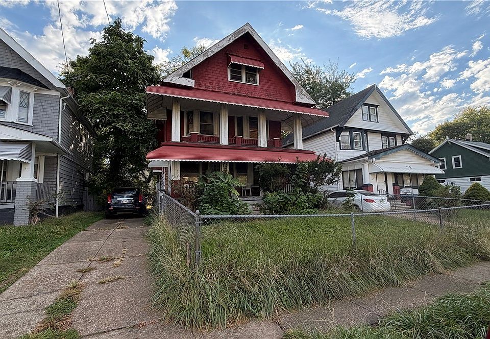 1st image of 643 E 107th St