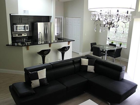 2nd image of 7270 Westpointe Blvd APT 932