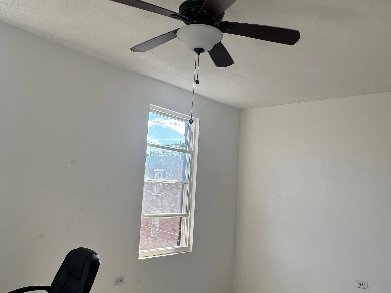 6 bed, 5900 sqft, $800 — Photo 1