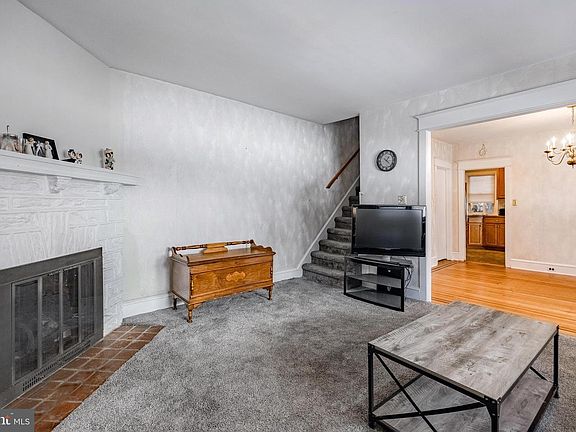 5th image of 26 E Turnbull Ave