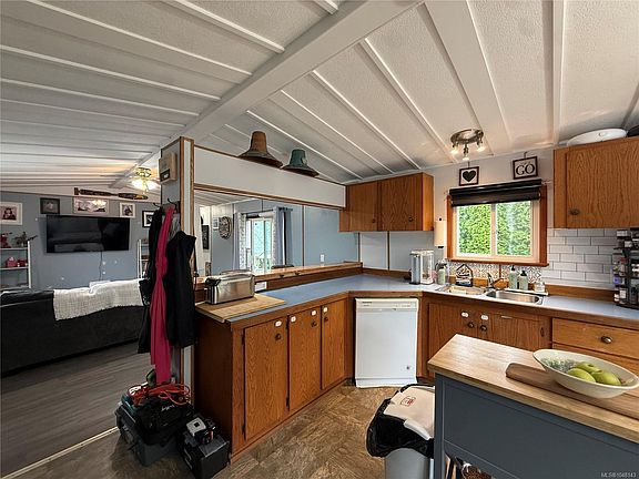 4th image of 5250 Beaver Harbour Rd #62