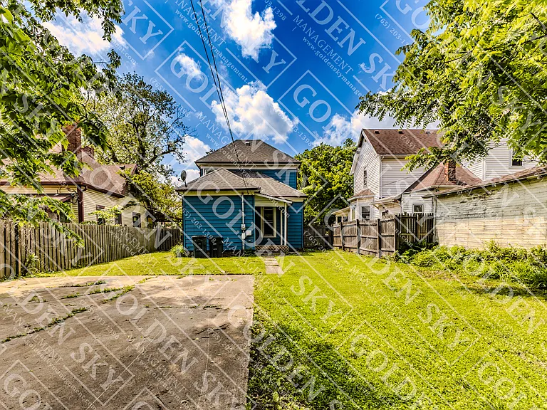 316 N Vine St — Photo 2