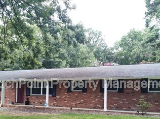 303 Cedarwood Ln, Matthews, NC 28104