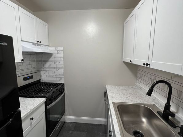 112 Lancaster Est