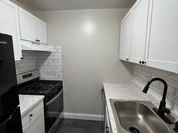 112 Lancaster Est, Mount Joy, PA 17552