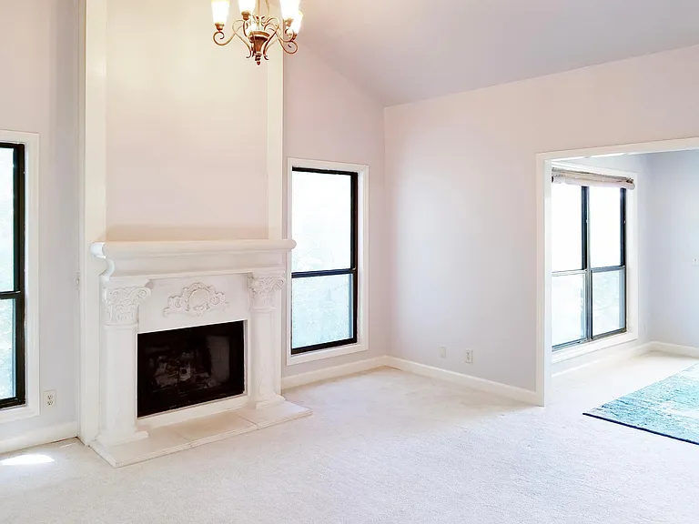 305 Comeragh SE — Photo 12