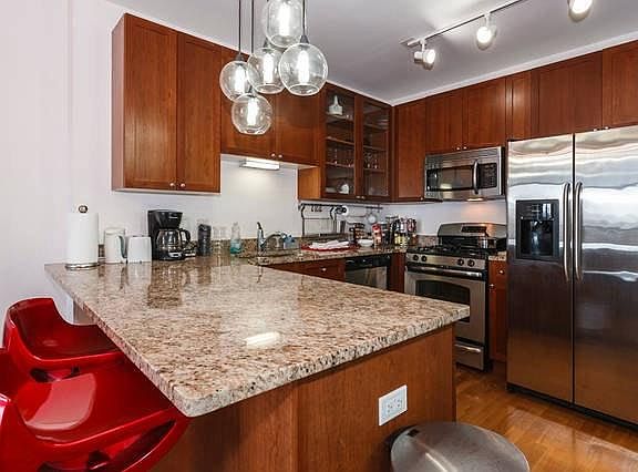 3rd image of 1464 S Michigan Ave APT 1505