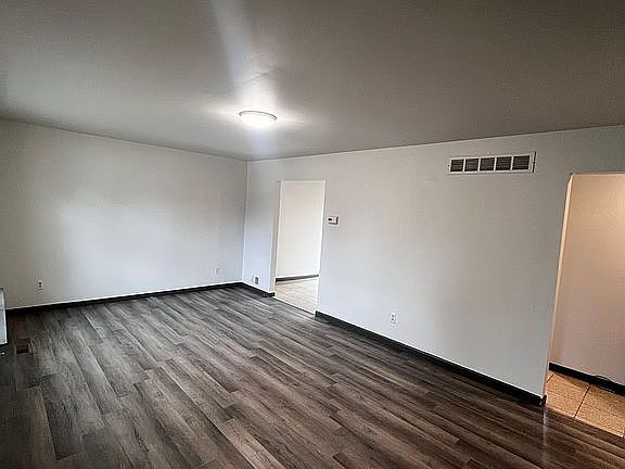 3rd image of 43608 Geri Dr