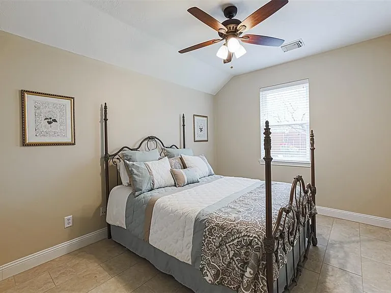 3034 Glenthorpe Ln — Photo 21