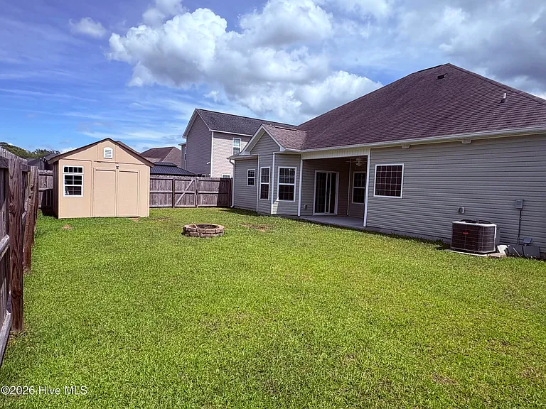 311 Aquamarine Cir — Photo 6