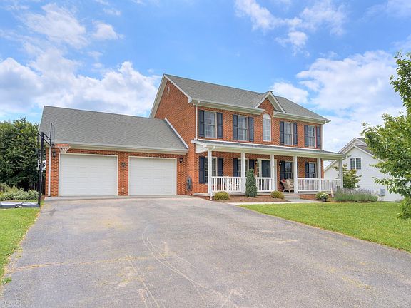 2nd image of 1725 Brunswick Dr