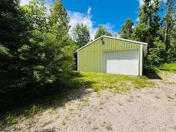2760 Resort Rd, Alanson, MI 49706