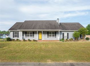 135 Remington Dr, Raeford, NC 28376